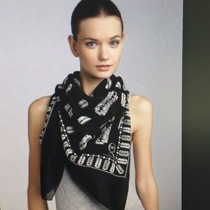 Alexander McQueen razor scarf in black